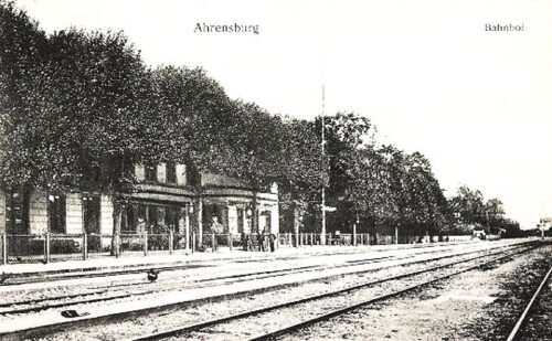 Ahrensburg Bahnhof von der Gleisseite