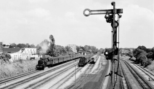 Ahrensburg_Bahnhof_Abstellgleise_Vorortzüge_1962_BR_78_Umbauwagen_Silberlinge_Nahverkehr_Hamburg_Lüb