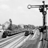 Ahrensburg_Bahnhof_Abstellgleise_Vorortzuge_1962_BR_78_Umbauwagen_Silberlinge_Nahverkehr_Hamburg_Lubeck