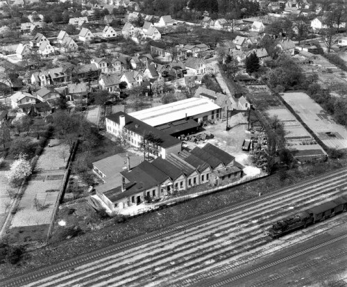 Ahrensburg_Bahnhof_Industriegebiet_an_den_Gleisen_1959 (1)