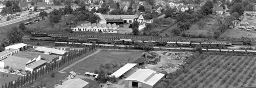 Ahrensburg_Bahnhof_Industriegebiet_an_den_Gleisen_1962_Raimund_Marfels (1)