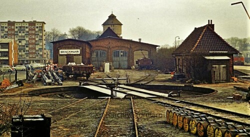 Ahrensburg_alter_Lokschuppen_Drehscheibe_Bahnhof_Wasserturm_Hochhaus