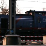 Schwerlastkran_Bahn_V_100_ESL_DR_Schwarzenbek_Bau_Bahnsteigdach_20241130-2a