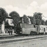 BR_74_stromlinienverkleidet_LBE_Lubeck_Buchener_Eisenbahn_Bargteheide_Bahnhofsgebaude