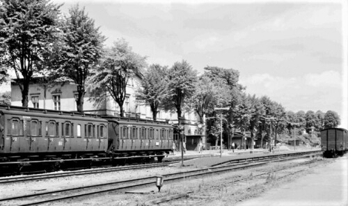 BR_78_alte_Preußenwagen_Eilzug_Bargteheide_Bahnhof_1958 (2)