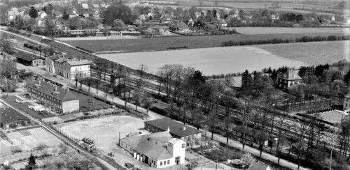 Bargteheide_Bahnhof_1965_Güterschuppen_Luftbild (1)