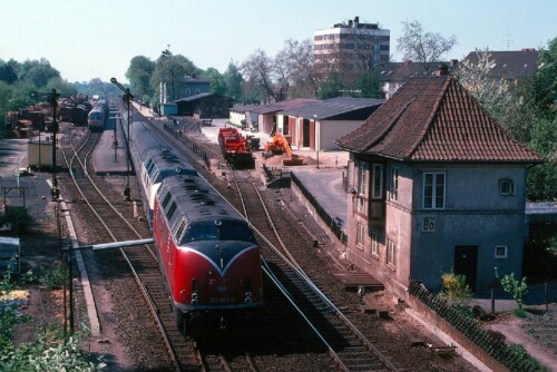 BR_220_ozeanblau_Doppelspann_Vorspann_Bargteheide_Bahnhof