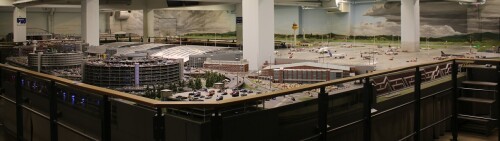 Miniaturwunderland_Miwula_Flughafen_airport_Knuffingen_2024_Dez-2.jpg