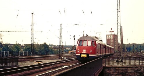ET 30 BR 430 Dortmund Hbf 1977 Hauptbahnhof Gleisvorfeld Stellwerk Oberleitung (2)