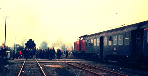 BR 012 063 V 100 BR 212 Umbauwagen vierachsig Deutsche Bundesbahn 1973 Dransfeld Bahnhof