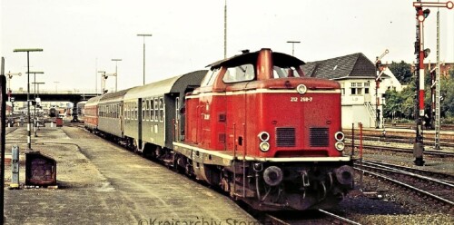 BR 212 V 100 TEN Schlafwagen Umbauwagen SBB DB Lübeck Hauptbahnhof 1975 (1)