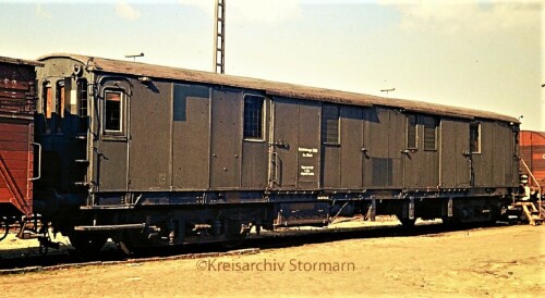 Lübeck Hauptbahnhof Personnenwaggons historisch 1969