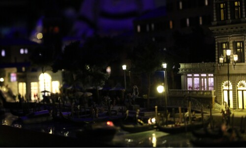 Miniaturwunderland_Venice_Venedig_Weltkulturerbe_MiWuLa_Modellbahn_H0-_nachts_Carneval_a-1.jpg