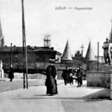 Alter-Bahnhof_LBE_1874_Lubeck_historische_Aufnahme_Holstentor_Hansestadt
