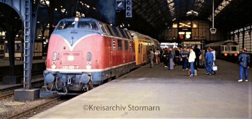 BR220 035 Doppelstockwagen LBE DAB 6 Lübeck Hauptbahnhof 1983