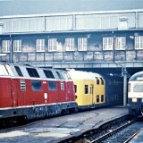 BR220_068_Doppelstockwagen_LBE_DAB_6_Lubeck_Hauptbahnhof_1984