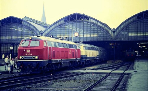 BR 218 245 Lübeck Hauptbahnhof Zonenzug 1986 (1)