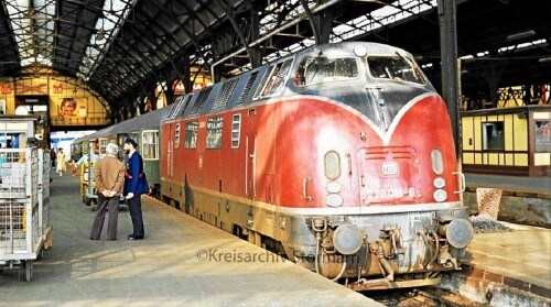 BR 220 013 Eilzug Lübeck Hauptbahnhof Zonenzug 1980
