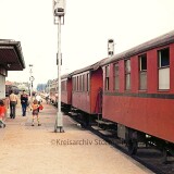 Hutzel_Bahnhof_1975_Sonderfahrt_Gleise_Signale_Bahnhofsgebaude