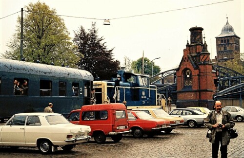 Lübeck Hafen Rundfahrt mit dem Zug 1980 BR 260 320 Hechtwagen DAB & Doppelstckwagen LBE (2)