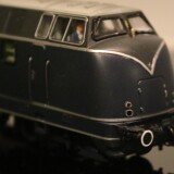 Marklin_Trix_V_200_002_Prototyp_H0_blauer_Enzian_F-Zug_stahlblau_RAL_5013_a-0