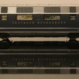 Marklin_Trix_V_200_002_blau_stahlblau_purpurrot_fur_F-Zug_blauer_Enzian_Prototyp_H0-2