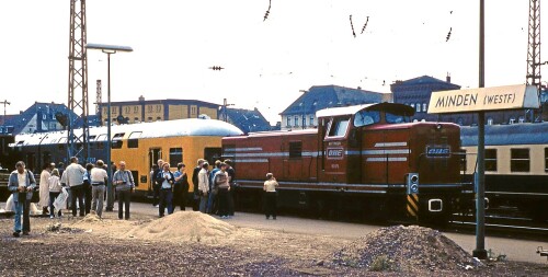 BR 290 291 V 90 Minden Bahnhof 1982 OHE Diesellok Doppelstockwagen DAB 6 LBE VLV a (1)