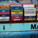 q_Containerschiff_Miwula_Miniaturwunderland_Hamburg_Brucke_Strecke_um_die_Welt-1