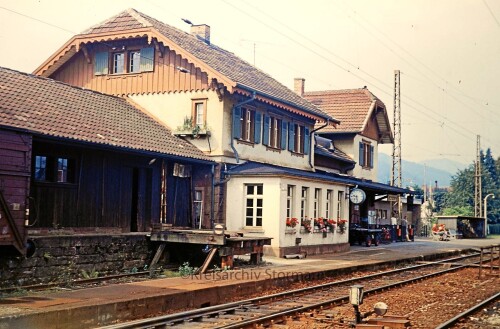Kirchzarten Bahnhofsgebäude 1967