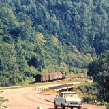 Hollentalbahn_E_44_Hirschsprung_Bahnhof_Signal_Oberleitung_1967-2