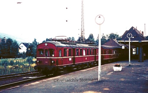 ET 85 BR 485 Triebzug Triebwagen Titisee Bahnhof Bahnsteig 1967