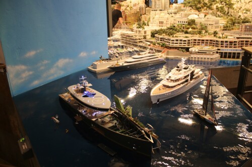 Monaco_grose_Luxusyachten_Miniaturwunderland_Miwula_H0_Modellanlage_Modellbau-0g.jpg