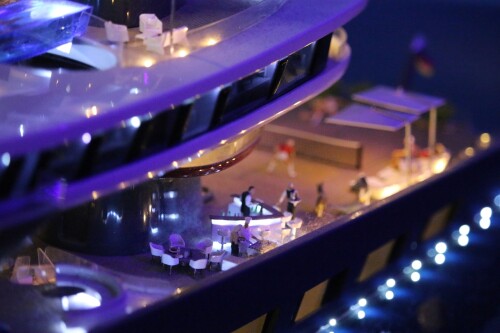 Monaco große Phantasie phantasy Luxusyacht Miniaturwunderland Miwula H0 Modellanlage Modellbau (14)
