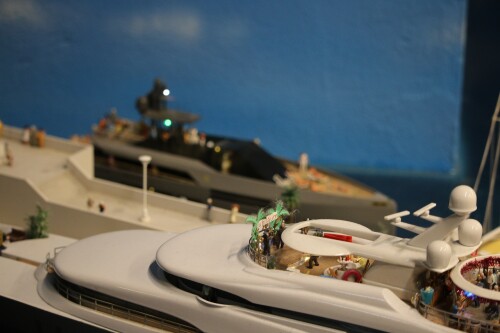 Monaco_Luxusyachten_Miniaturwunderland_Miwula_H0_Modellanlage_Modellbau-17.jpg