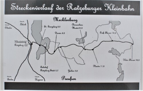 202307 Ratzeburger Kleinbahn Damm Richtung Thurow 00a