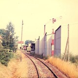 Furtwangen_Bahnhof_1967_Gleis_Landerbahnen_Flugelsignal_Epoche_1