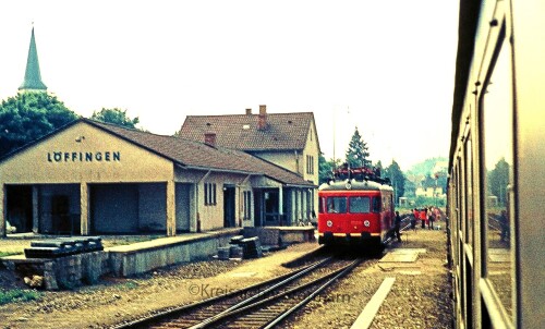 Löffingen Bahnhof BR 701 rot Turmtriebwagen 1973 (2)