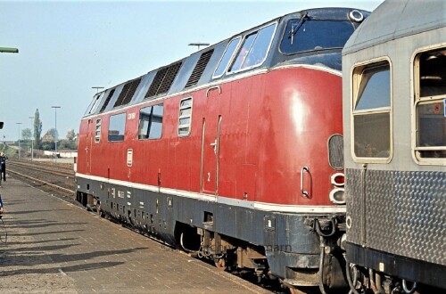 BR 220 050 Eilzug Mölln Bahnhof 1980 Silberlinge (1)