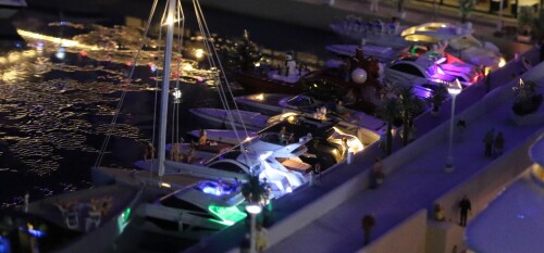 Monaco_Luxusyachten_Miniaturwunderland_Miwula_H0_Modellanlage_Modellbau_by_night-3.jpg