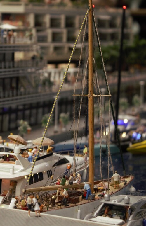 Monaco_Luxusyachten_Miniaturwunderland_Miwula_H0_Modellanlage_Modellbau_segelboote-3.jpg