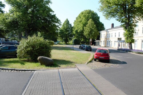Ratzeburg Bahnhof Vorplatz Rest Schiene Kaiserbahn 2023 Juni (3)