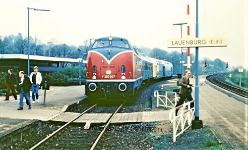1987 BR 220 007 LBE Doppelstockwagen DAB 8 Lübeck Büchener Eisenbahn Lauenburg Banhof