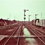Buchen_Bahnhof_1966_Blickrichtung_Hamburg_Guterzug_innerdeutsche_Grenze_DDR-BRD