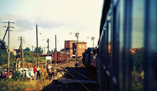 Büchen Bahnhof 1967 Bahnhofsenfahrt altes Bahnhofsgebäude a (1)