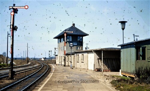 Büchen Bahnhof 1967 Bahnhofsenfahrt altes Bahnhofsgebäude a (2)