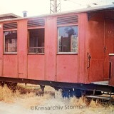 Buhl_Bahnhof_1967_Schmalspurbahn_Personenwaggon_Jagermeister_Werbung_auf_Zug_Nebenbahn_Privatbahn_Baden_Wurttemberg