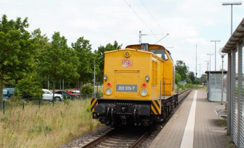 BR_203_315-7_Juni_2023_Schwarzenbek_Bahnhof.jpg