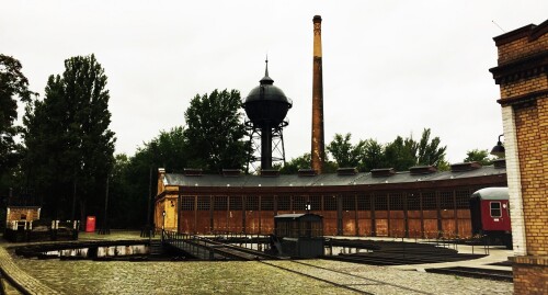 BW Lokschuppen Drehscheibe Gelbklinker Verkehrsmuseum Berlin außen (2)