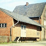 Mussen_Bahnhof_1967_Empfangsgebaude_Guterschuppen-1