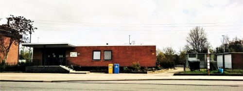 Schwarzenbek Bahnhof Empfangsgebäude Zweckbau 2021 (1)